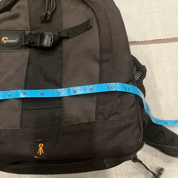 Lowepro Pro Runner 200 AW Camera Backpack Bag - Picture 8 of 11